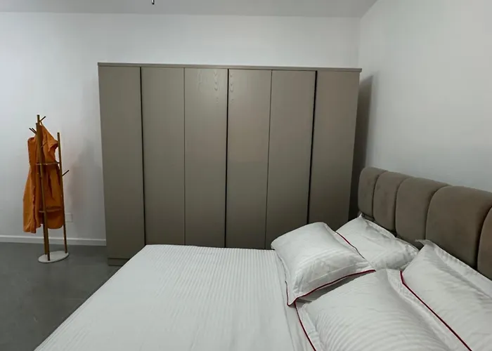 Erid Lejlighed Golem (Tirana)