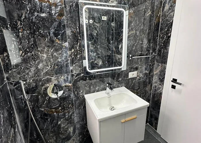 Erid * Golem (Tirana)