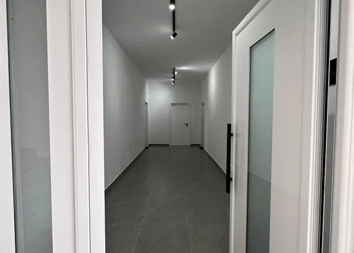 Erid * Golem (Tirana)